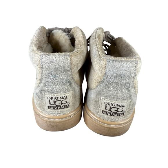 UGG Australia Beige Suede Lace Up Shearling Lined Ankle Boots Size 9 Women - Picture 7 of 9